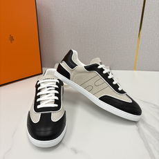 💋💍H家 新品板鞋鞋上架 Match 德训板鞋,官方 9,850 采用进口牛皮拼反毛牛皮/布拼反毛牛 💋💍H家 新品板鞋鞋上架 Match 德训板鞋,官方 9,850 采用进口牛皮拼反毛牛皮/布拼反毛牛