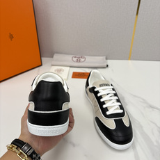 💋💍H家 新品板鞋鞋上架 Match 德训板鞋,官方 9,850 采用进口牛皮拼反毛牛皮/布拼反毛牛 💋💍H家 新品板鞋鞋上架 Match 德训板鞋,官方 9,850 采用进口牛皮拼反毛牛皮/布拼反毛牛