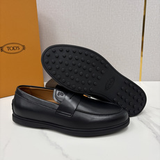 💋💍TOD*S 托德-斯 新品拉菲草(汤德森)OTV绒面皮革乐福鞋上🆕 官方 6,300 本款 💋💍TOD*S 托德-斯 新品拉菲草(汤德森)OTV绒面皮革乐福鞋上🆕 官方 6,300 本款
