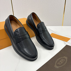 💋💍TOD*S 托德-斯 新品拉菲草(汤德森)OTV绒面皮革乐福鞋上🆕 官方 6,300 本款 💋💍TOD*S 托德-斯 新品拉菲草(汤德森)OTV绒面皮革乐福鞋上🆕 官方 6,300 本款
