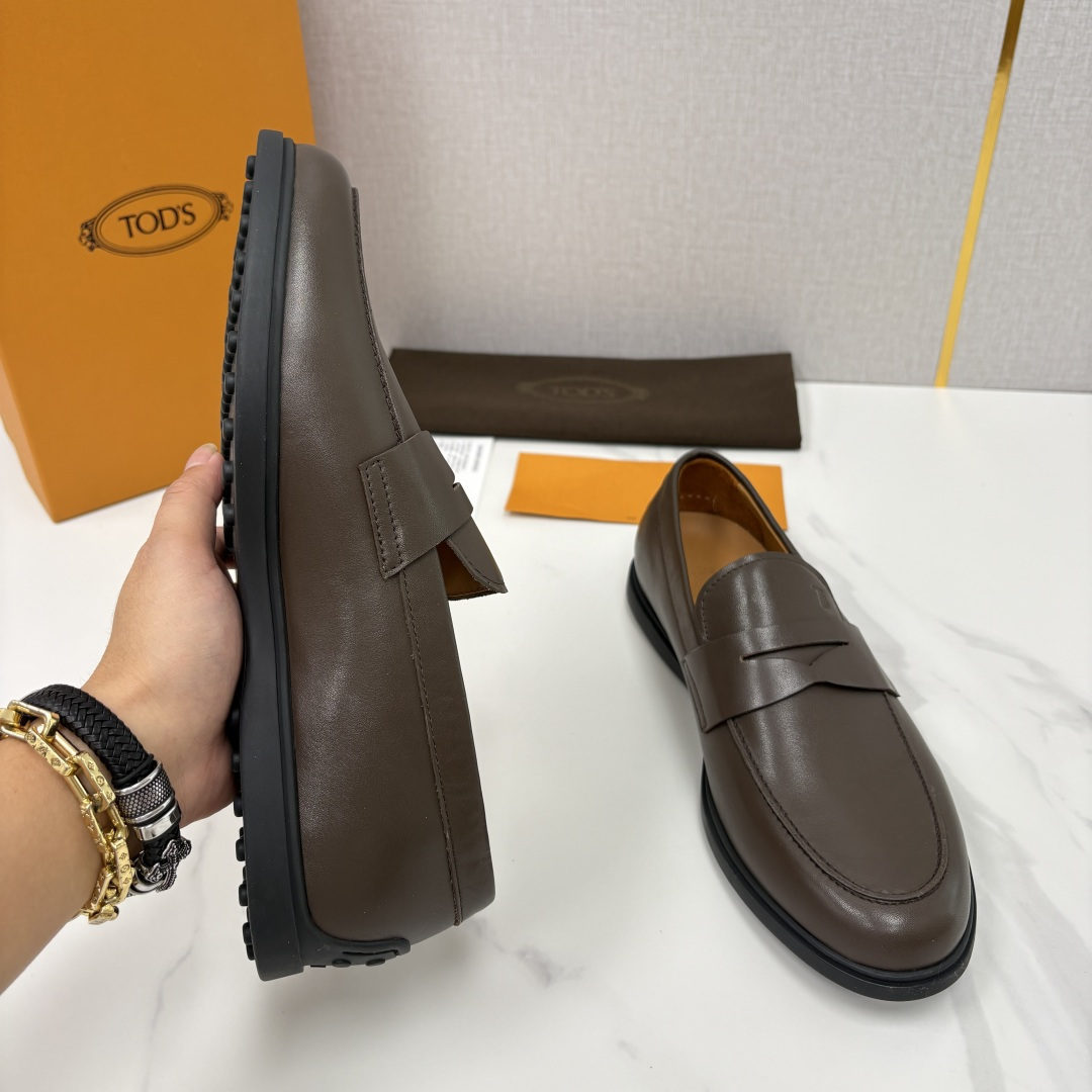 💋💍TOD*S  托德-斯 新品拉菲草（汤德森）OTV绒面皮革乐福鞋上🆕  官方  6,300   本款