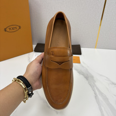 💋💍TOD*S 托德-斯 新品拉菲草(汤德森)OTV绒面皮革乐福鞋上🆕 官方 6,300 本款 💋💍TOD*S 托德-斯 新品拉菲草(汤德森)OTV绒面皮革乐福鞋上🆕 官方 6,300 本款