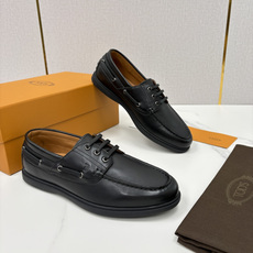 💋💍TOD*S 托德-斯 新品拉菲草(汤德森)OTV绒面皮革船鞋鞋上🆕 官方 6,300 本款 💋💍TOD*S 托德-斯 新品拉菲草(汤德森)OTV绒面皮革船鞋鞋上🆕 官方 6,300 本款