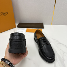 💋💍TOD*S 托德-斯 新品拉菲草(汤德森)OTV绒面皮革船鞋鞋上🆕 官方 6,300 本款 💋💍TOD*S 托德-斯 新品拉菲草(汤德森)OTV绒面皮革船鞋鞋上🆕 官方 6,300 本款