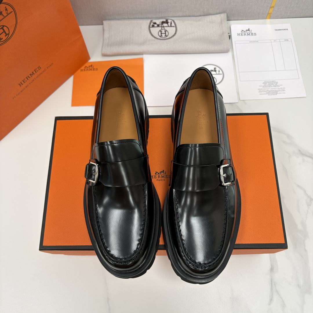 💋💍H家新品   Gentle厚底乐福鞋   官方 7,850   采用进口小牛皮/开边珠亮皮/手掌纹/
