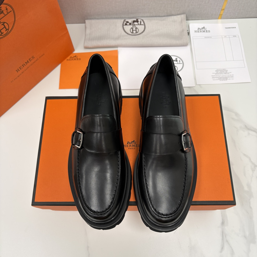 💋💍H家新品   Gentle厚底乐福鞋   官方 7,850   采用进口小牛皮/开边珠亮皮/手掌纹/