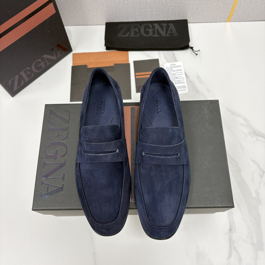 💋💍 Zegn* 杰尼～亚 新款乐福鞋皮鞋 这款 MOCASSIN粒面乐福皮鞋 以小牛面擦色皮/精品磨砂