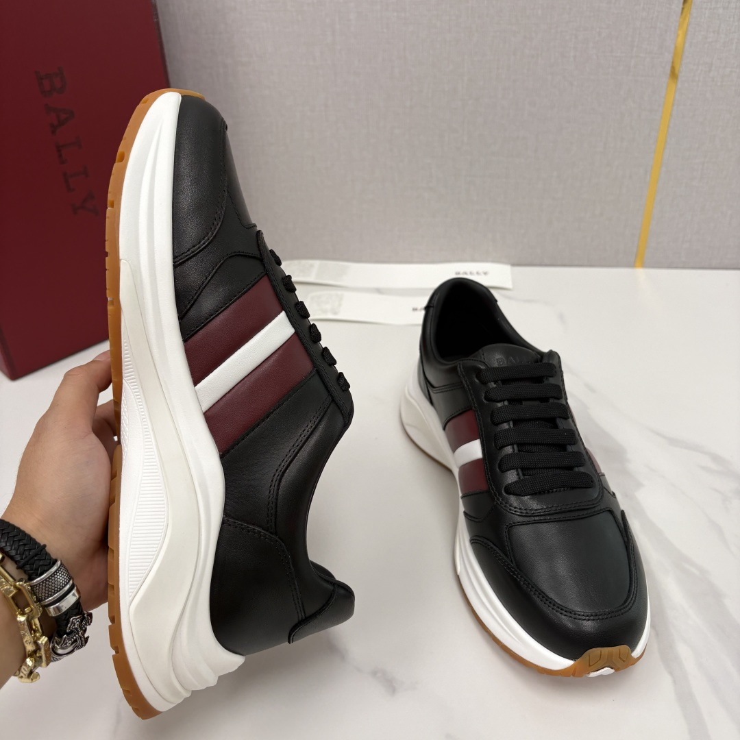 💋💍BL家新品   BAL*Y  巴-利   经典白红条低帮拼接新款休闲运动鞋    高品质细节   这