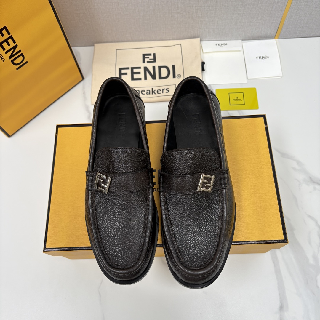 💋💍FD新品 fend* 芬-迪 O’Lock乐福鞋皮鞋 官方  9,600  采用进口牛皮/FF提花布