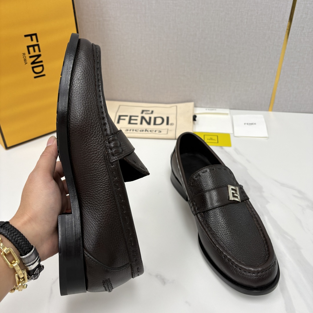 💋💍FD新品 fend* 芬-迪 O’Lock乐福鞋皮鞋 官方 9,600 采用进口牛皮/FF提花布 💋💍FD新品 fend* 芬-迪 O’Lock乐福鞋皮鞋 官方 9,600 采用进口牛皮/FF提花布