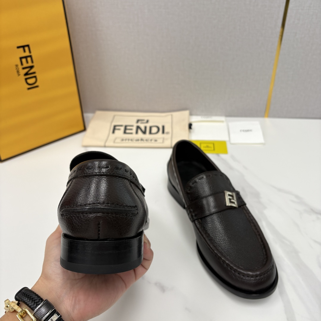 💋💍FD新品 fend* 芬-迪 O’Lock乐福鞋皮鞋 官方 9,600 采用进口牛皮/FF提花布 💋💍FD新品 fend* 芬-迪 O’Lock乐福鞋皮鞋 官方 9,600 采用进口牛皮/FF提花布