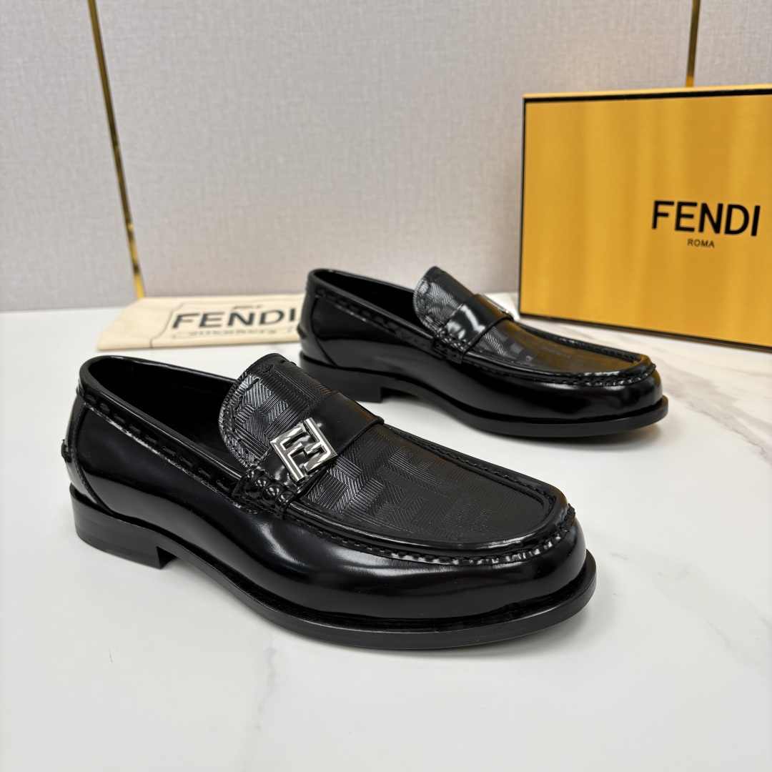💋💍FD新品 fend* 芬-迪 O’Lock乐福鞋皮鞋 官方 9,600 采用进口牛皮/FF提花布 💋💍FD新品 fend* 芬-迪 O’Lock乐福鞋皮鞋 官方 9,600 采用进口牛皮/FF提花布