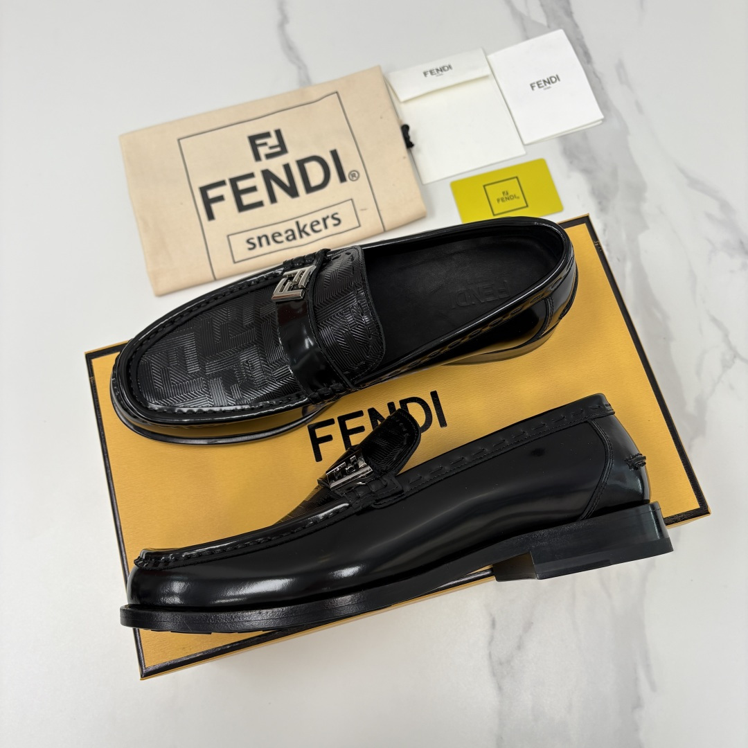 💋💍FD新品 fend* 芬-迪 O’Lock乐福鞋皮鞋 官方 9,600 采用进口牛皮/FF提花布 💋💍FD新品 fend* 芬-迪 O’Lock乐福鞋皮鞋 官方 9,600 采用进口牛皮/FF提花布