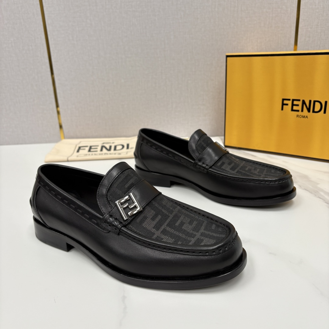 💋💍FD新品 fend* 芬-迪 O’Lock乐福鞋皮鞋 官方 9,600 采用进口牛皮/FF提花布 💋💍FD新品 fend* 芬-迪 O’Lock乐福鞋皮鞋 官方 9,600 采用进口牛皮/FF提花布