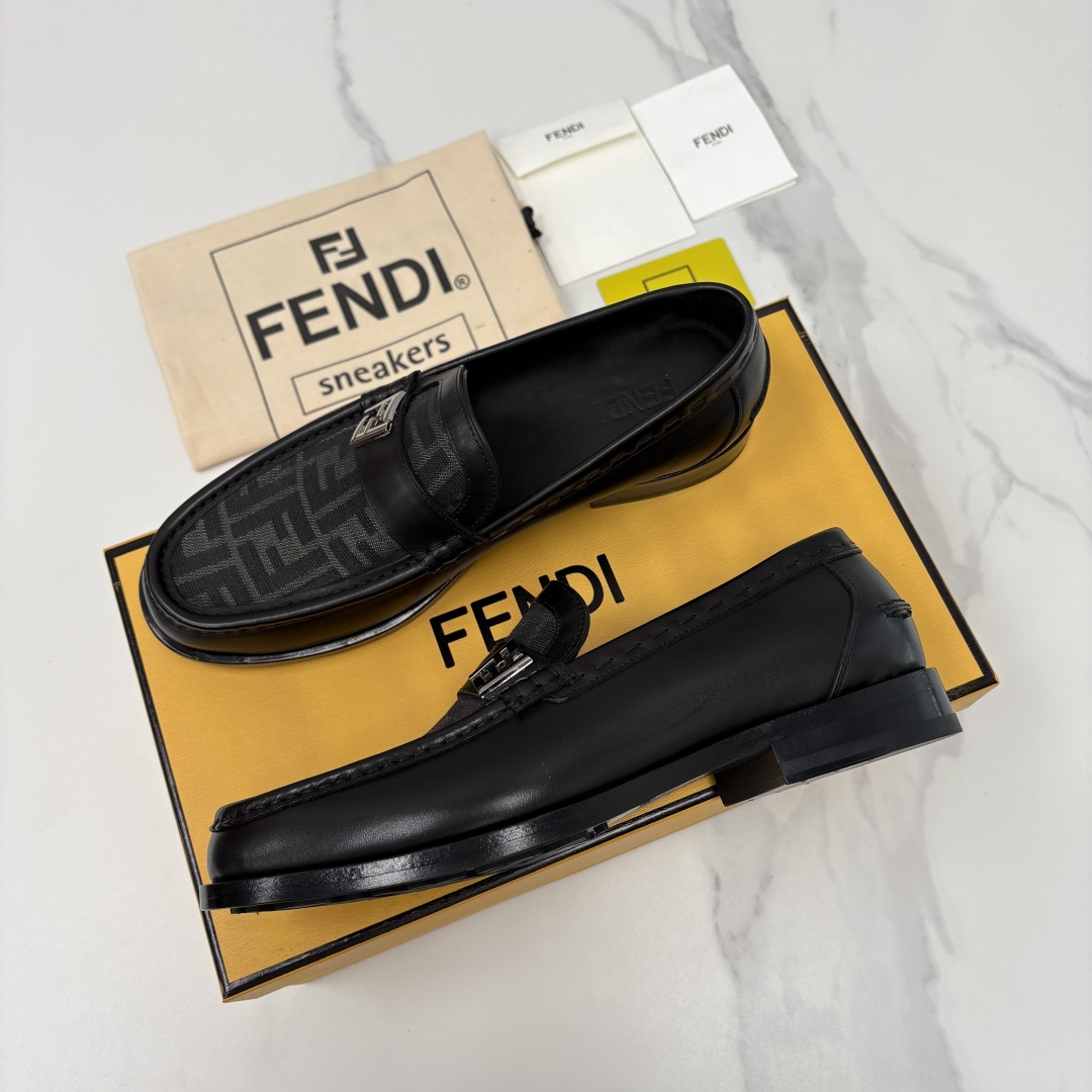 💋💍FD新品 fend* 芬-迪 O’Lock乐福鞋皮鞋 官方 9,600 采用进口牛皮/FF提花布 💋💍FD新品 fend* 芬-迪 O’Lock乐福鞋皮鞋 官方 9,600 采用进口牛皮/FF提花布