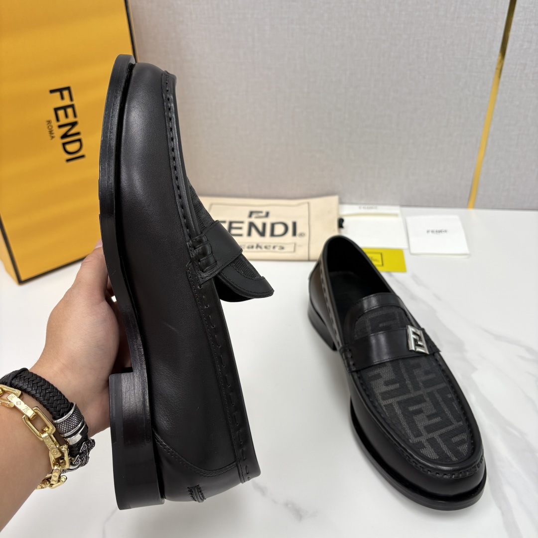 💋💍FD新品 fend* 芬-迪 O’Lock乐福鞋皮鞋 官方 9,600 采用进口牛皮/FF提花布 💋💍FD新品 fend* 芬-迪 O’Lock乐福鞋皮鞋 官方 9,600 采用进口牛皮/FF提花布
