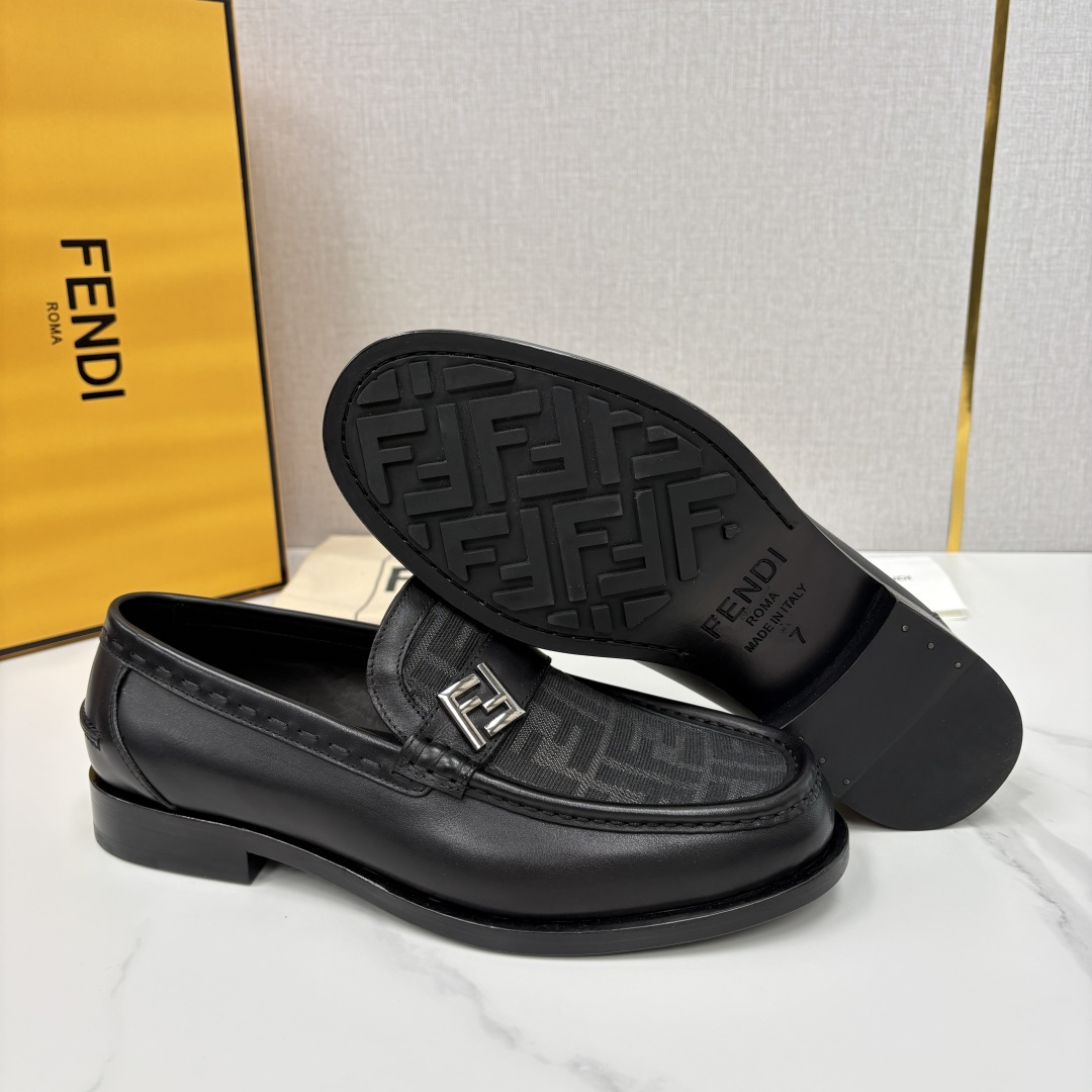 💋💍FD新品 fend* 芬-迪 O’Lock乐福鞋皮鞋 官方 9,600 采用进口牛皮/FF提花布 💋💍FD新品 fend* 芬-迪 O’Lock乐福鞋皮鞋 官方 9,600 采用进口牛皮/FF提花布