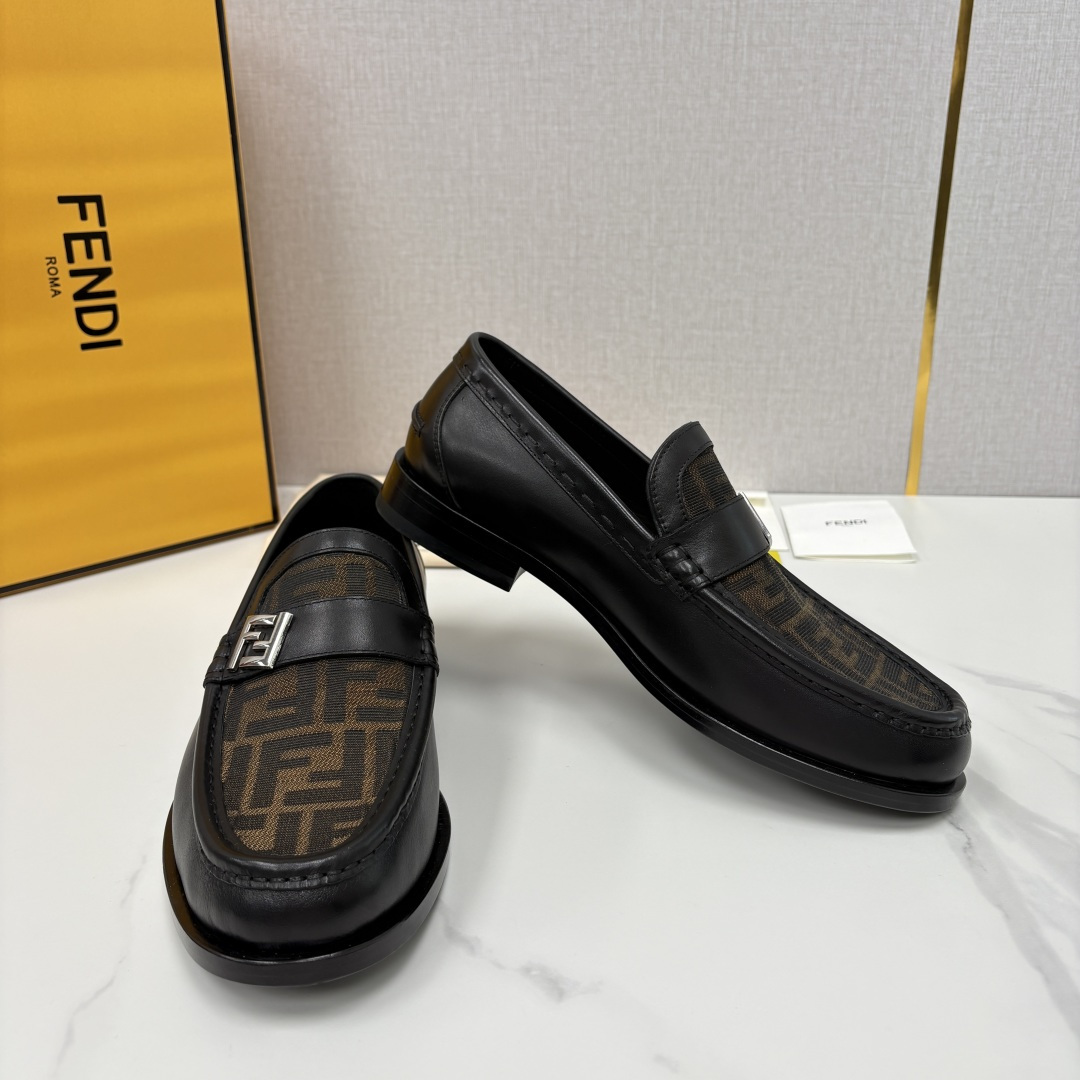 💋💍FD新品 fend* 芬-迪 O’Lock乐福鞋皮鞋 官方 9,600 采用进口牛皮/FF提花布 💋💍FD新品 fend* 芬-迪 O’Lock乐福鞋皮鞋 官方 9,600 采用进口牛皮/FF提花布