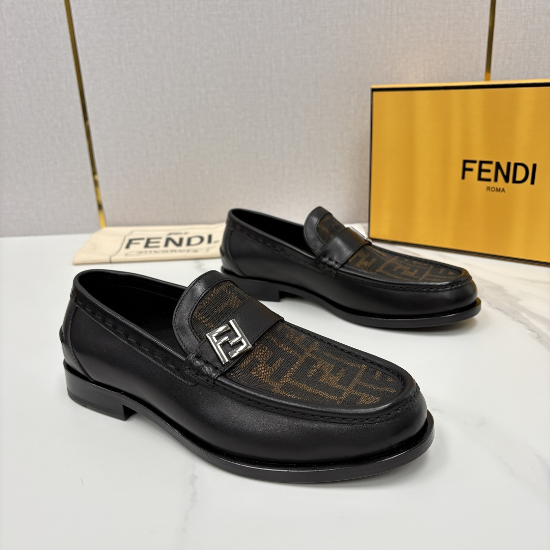 💋💍FD新品 fend* 芬-迪 O’Lock乐福鞋皮鞋 官方 9,600 采用进口牛皮/FF提花布 💋💍FD新品 fend* 芬-迪 O’Lock乐福鞋皮鞋 官方 9,600 采用进口牛皮/FF提花布