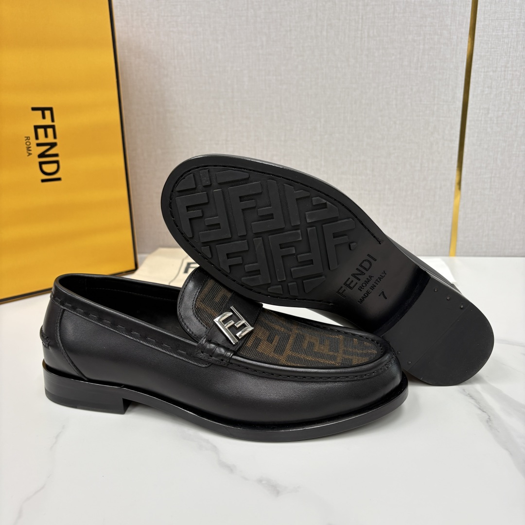 💋💍FD新品 fend* 芬-迪 O’Lock乐福鞋皮鞋 官方 9,600 采用进口牛皮/FF提花布 💋💍FD新品 fend* 芬-迪 O’Lock乐福鞋皮鞋 官方 9,600 采用进口牛皮/FF提花布