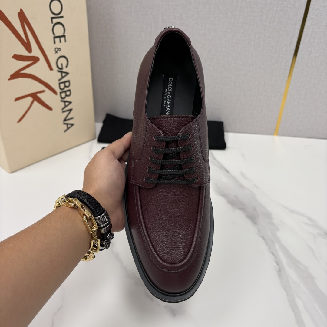 💋💍DG家新品   杜嘉-班纳 Dolce&Gabban* 男士正装鞋厚底鞋     这款乐福鞋皮鞋是把