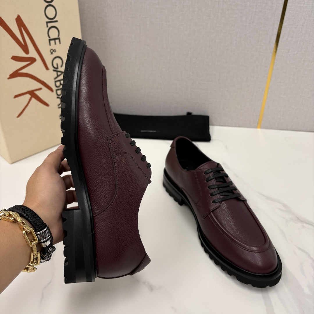 💋💍DG家新品   杜嘉-班纳 Dolce&Gabban* 男士正装鞋厚底鞋     这款乐福鞋皮鞋是把