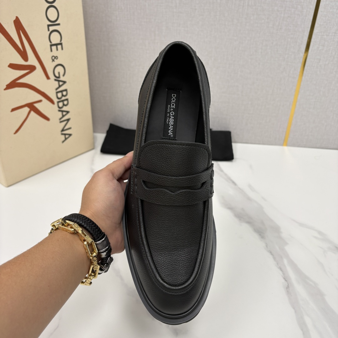 💋💍DG家新品   杜嘉-班纳 Dolce&Gabban* 男士正装鞋厚底鞋     这款乐福鞋皮鞋是把