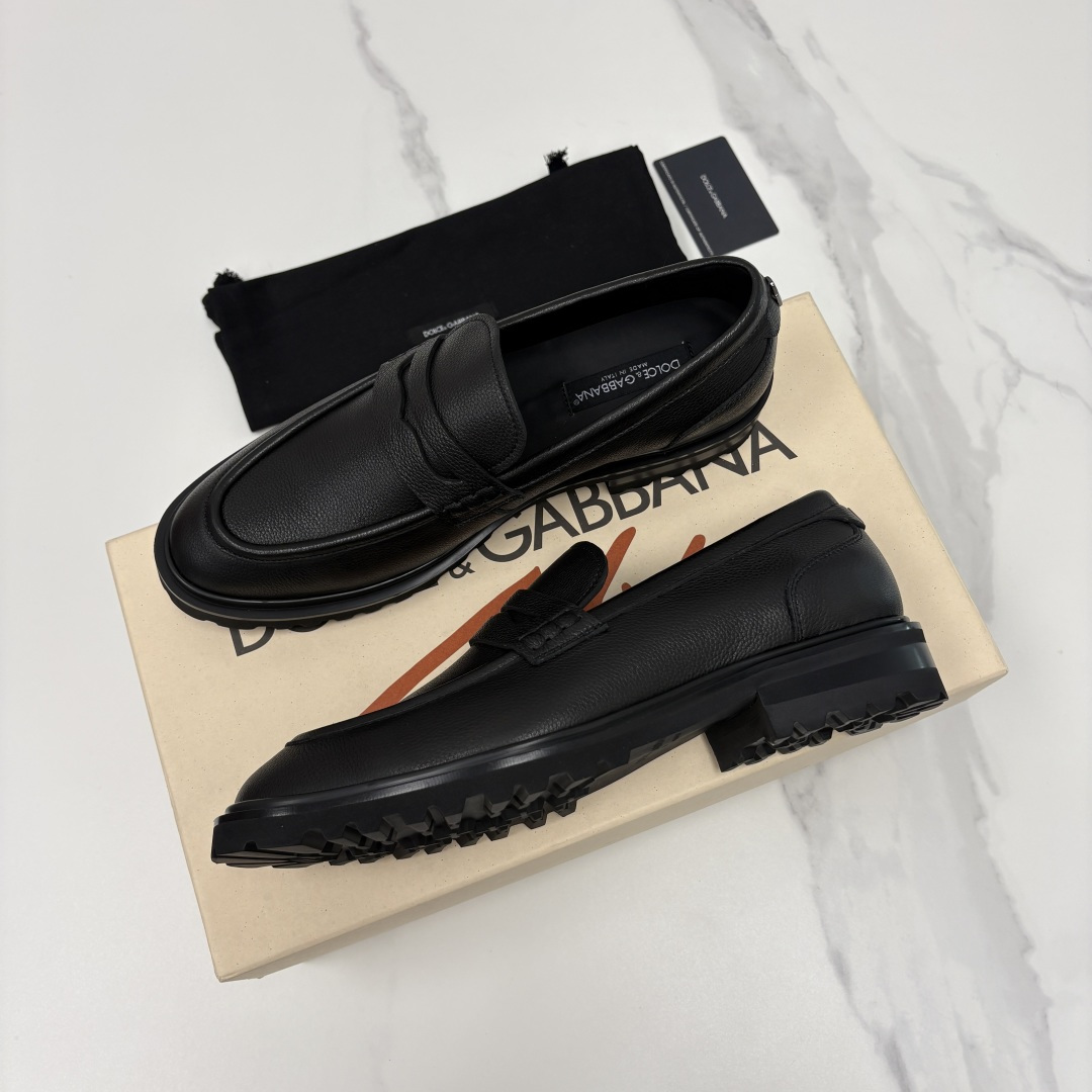 💋💍DG家新品   杜嘉-班纳 Dolce&Gabban* 男士正装鞋厚底鞋     这款乐福鞋皮鞋是把