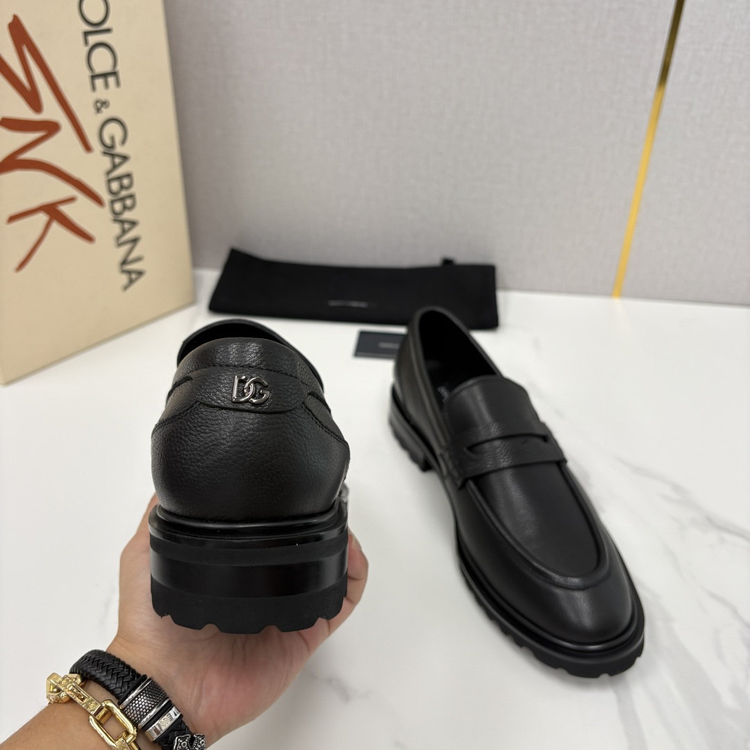💋💍DG家新品   杜嘉-班纳 Dolce&Gabban* 男士正装鞋厚底鞋     这款乐福鞋皮鞋是把