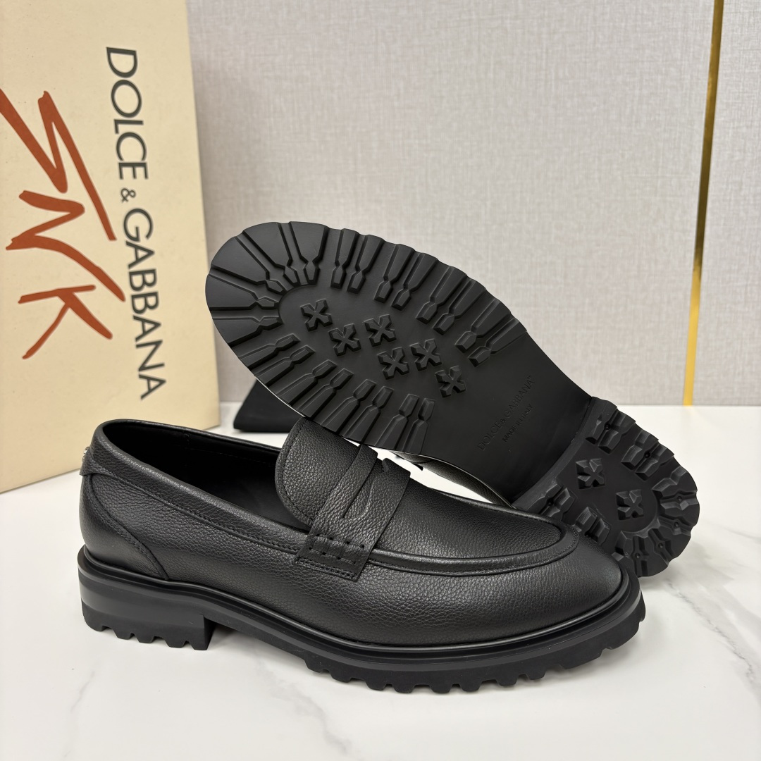 💋💍DG家新品   杜嘉-班纳 Dolce&Gabban* 男士正装鞋厚底鞋     这款乐福鞋皮鞋是把