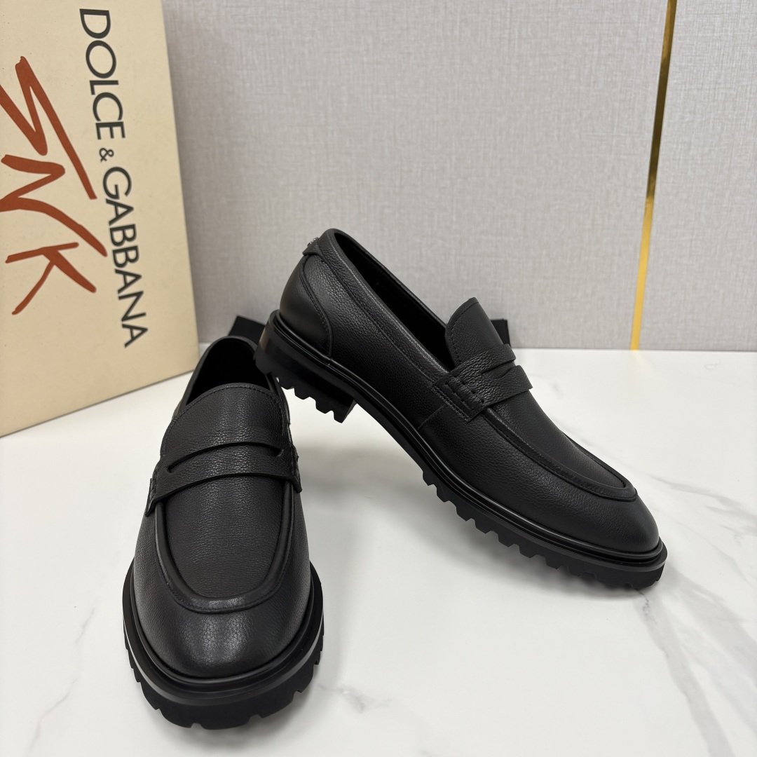 💋💍DG家新品   杜嘉-班纳 Dolce&Gabban* 男士正装鞋厚底鞋     这款乐福鞋皮鞋是把