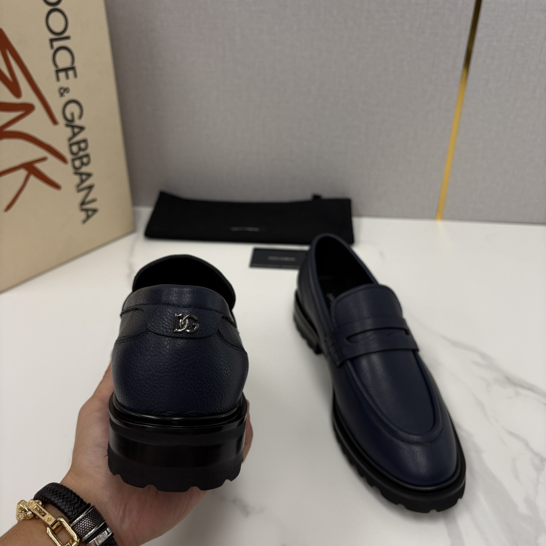 💋💍DG家新品   杜嘉-班纳 Dolce&Gabban* 男士正装鞋厚底鞋     这款乐福鞋皮鞋是把