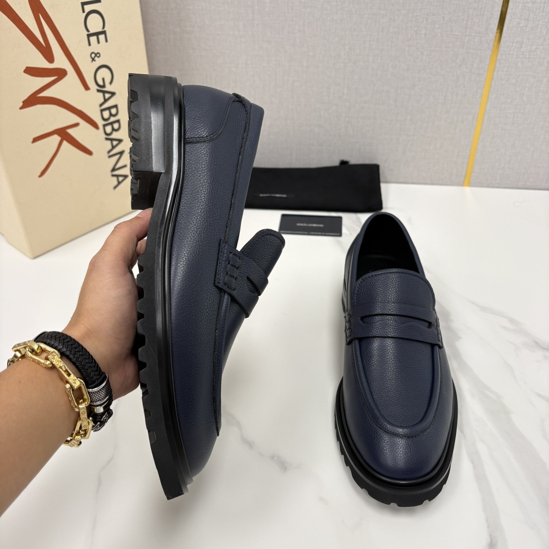 💋💍DG家新品   杜嘉-班纳 Dolce&Gabban* 男士正装鞋厚底鞋     这款乐福鞋皮鞋是把