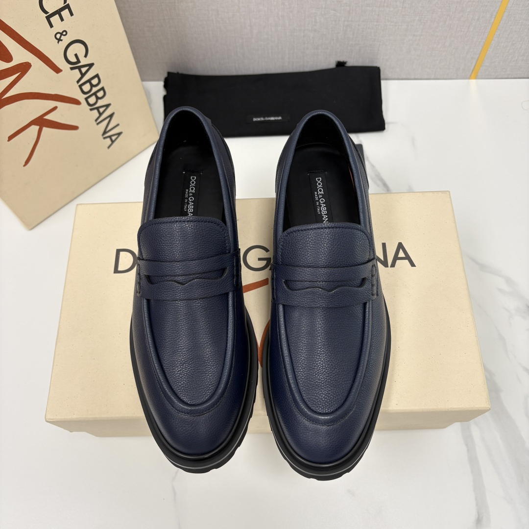 💋💍DG家新品   杜嘉-班纳 Dolce&Gabban* 男士正装鞋厚底鞋     这款乐福鞋皮鞋是把