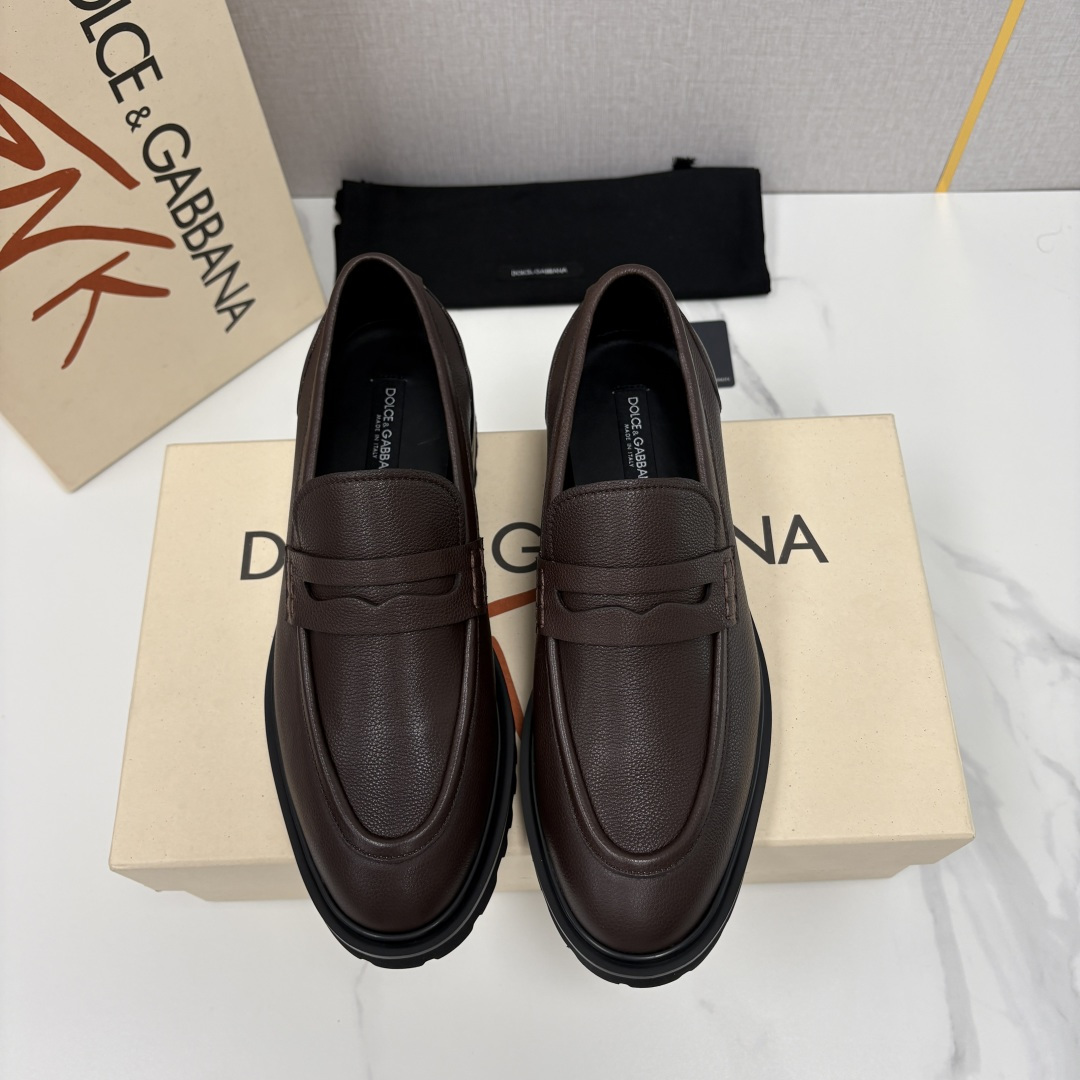 💋💍DG家新品   杜嘉-班纳 Dolce&Gabban* 男士正装鞋厚底鞋     这款乐福鞋皮鞋是把