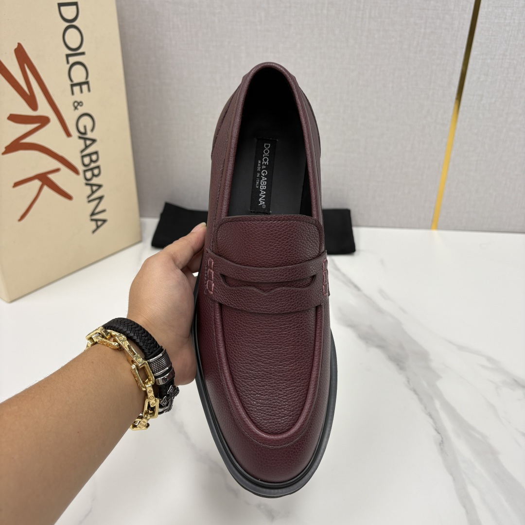 💋💍DG家新品   杜嘉-班纳 Dolce&Gabban* 男士正装鞋厚底鞋     这款乐福鞋皮鞋是把