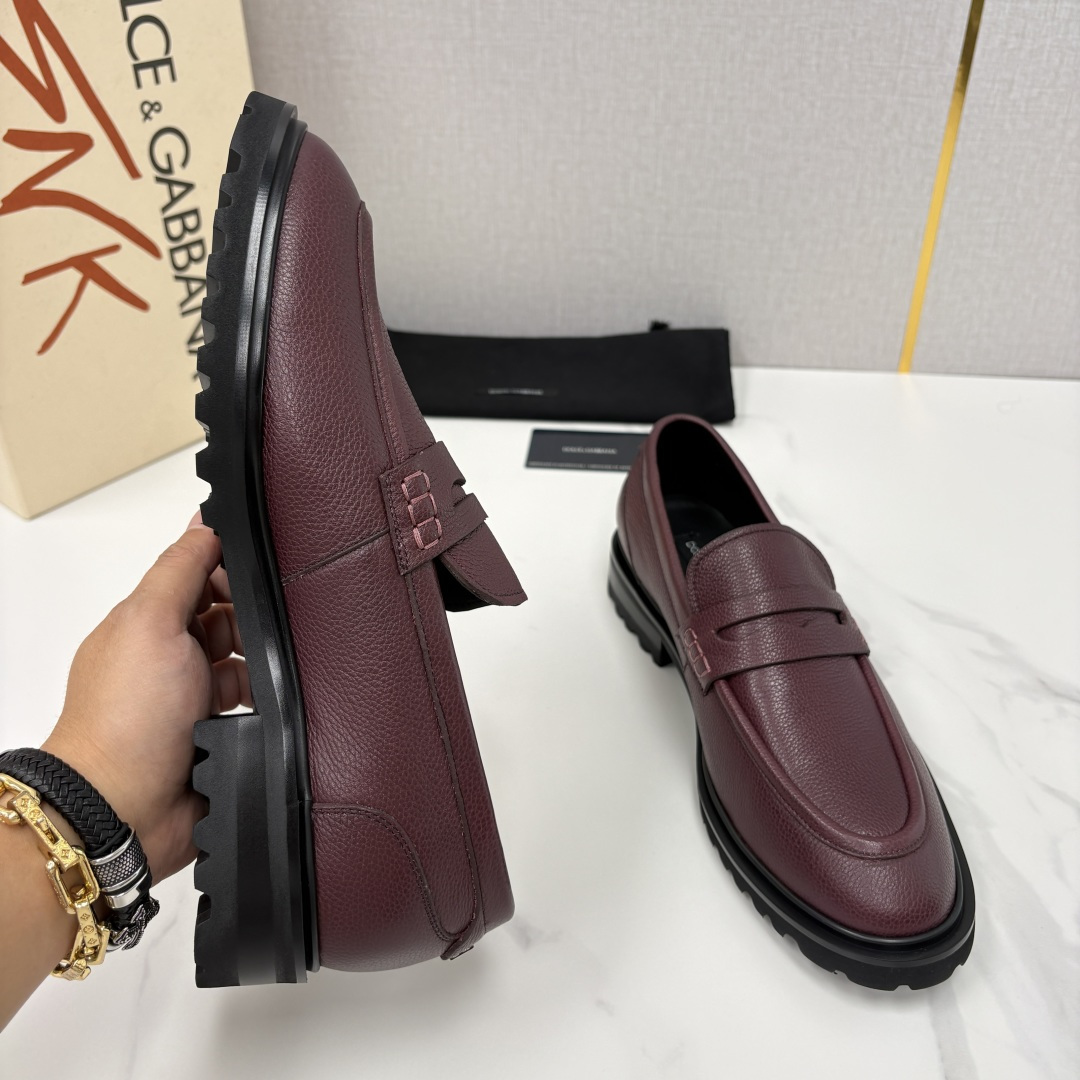💋💍DG家新品   杜嘉-班纳 Dolce&Gabban* 男士正装鞋厚底鞋     这款乐福鞋皮鞋是把