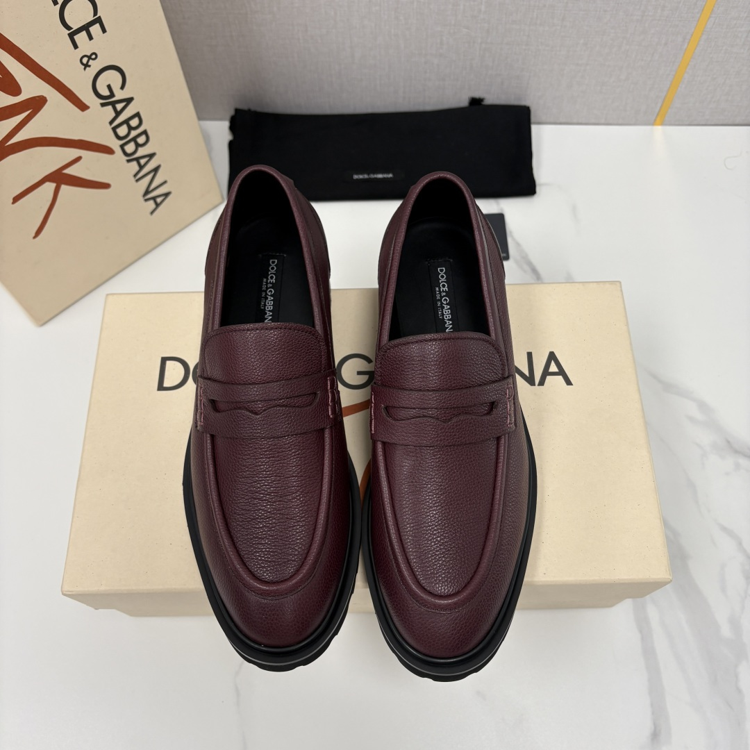 💋💍DG家新品   杜嘉-班纳 Dolce&Gabban* 男士正装鞋厚底鞋     这款乐福鞋皮鞋是把