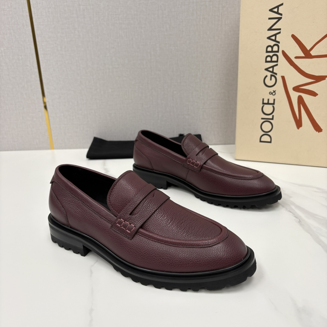 💋💍DG家新品   杜嘉-班纳 Dolce&Gabban* 男士正装鞋厚底鞋     这款乐福鞋皮鞋是把