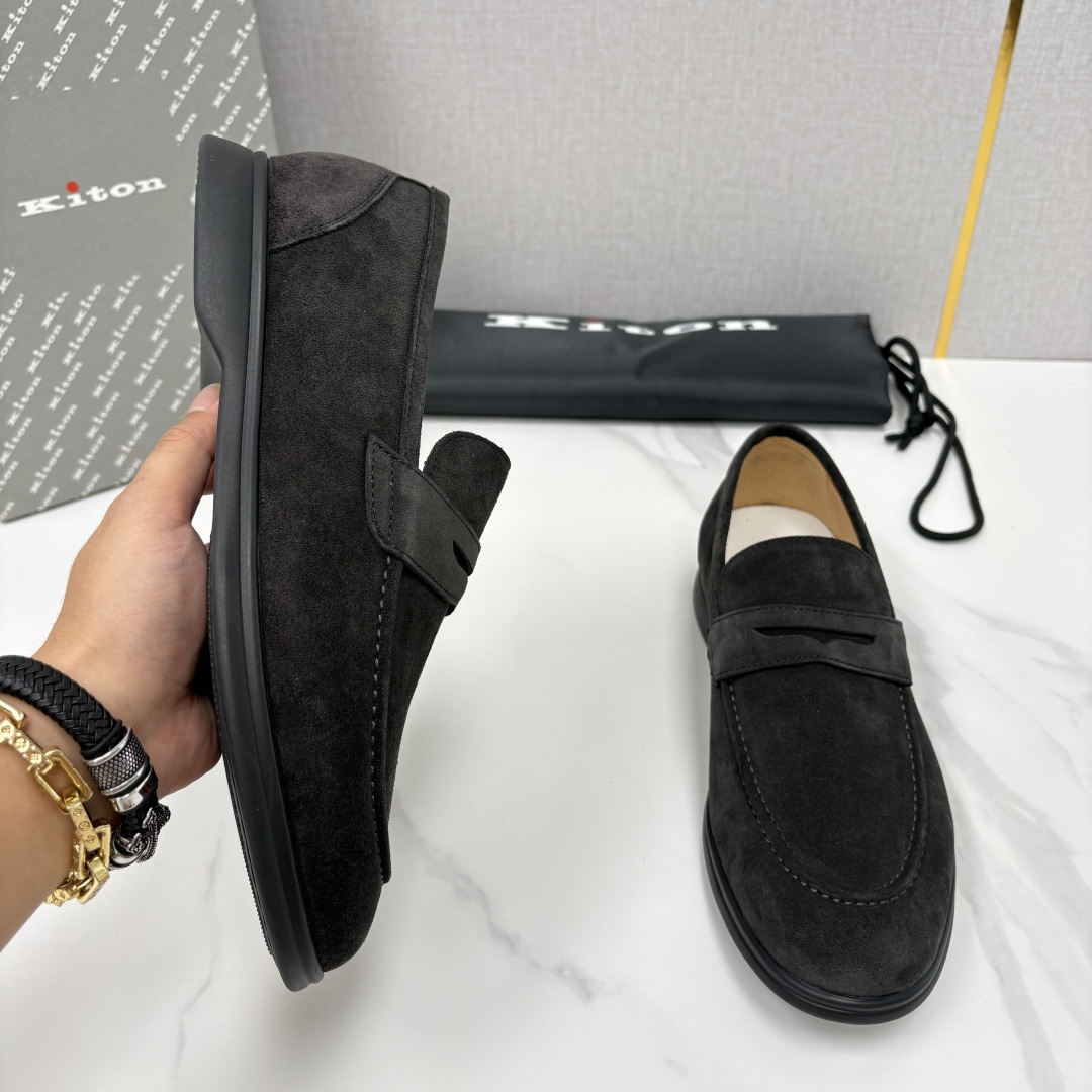 💋💍 Kito*n 新品   男士老钱风乐福鞋   鞋面采用高丝光磨砂牛皮设计，磨砂皮细腻软糯，Kito