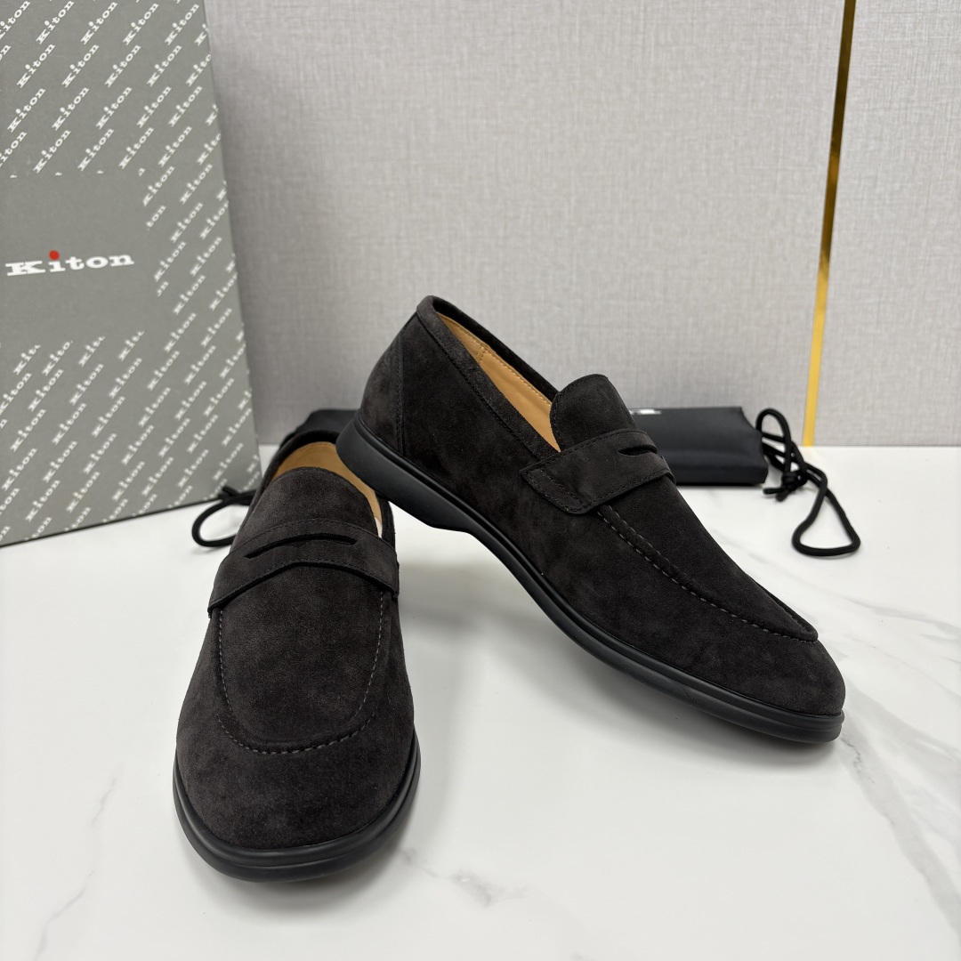 💋💍 Kito*n 新品   男士老钱风乐福鞋   鞋面采用高丝光磨砂牛皮设计，磨砂皮细腻软糯，Kito