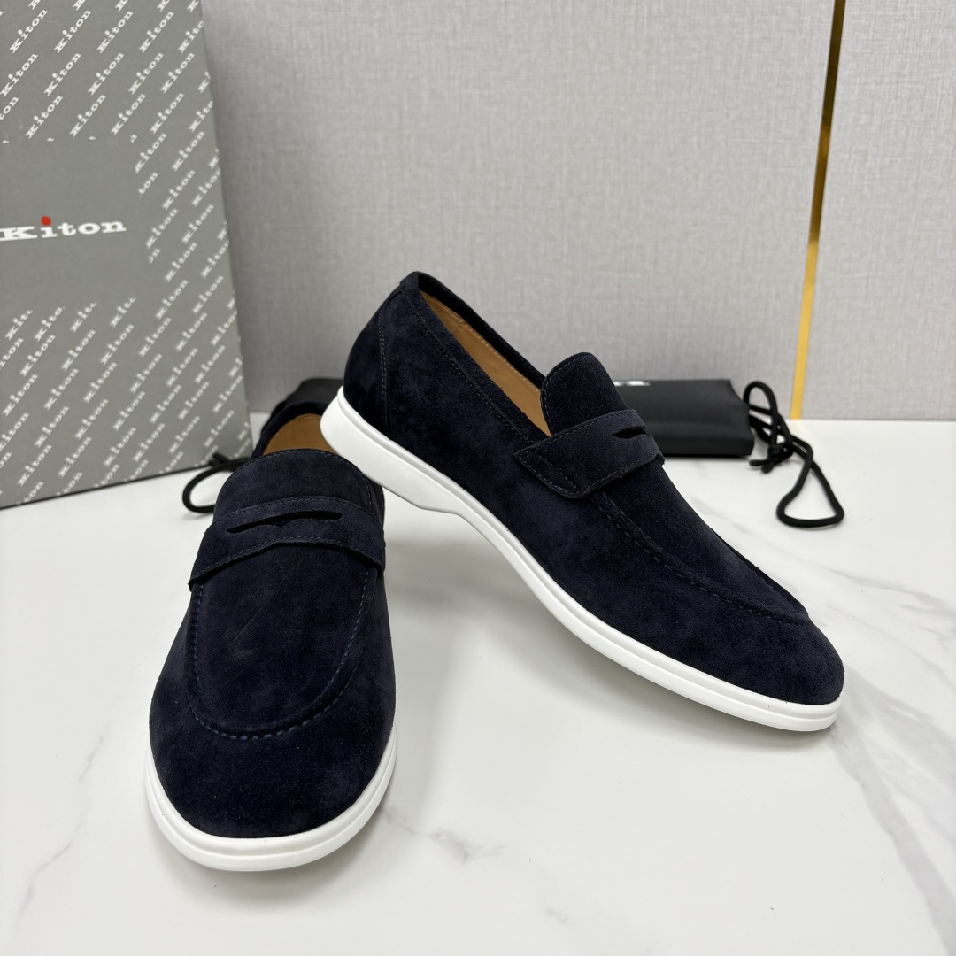 💋💍 Kito*n 新品   男士老钱风乐福鞋   鞋面采用高丝光磨砂牛皮设计，磨砂皮细腻软糯，Kito