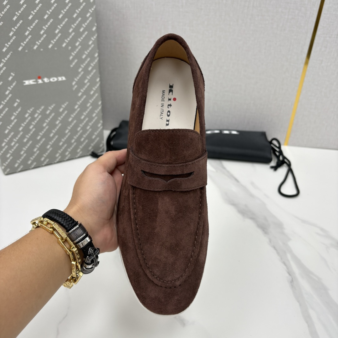 💋💍 Kito*n 新品   男士老钱风乐福鞋   鞋面采用高丝光磨砂牛皮设计，磨砂皮细腻软糯，Kito