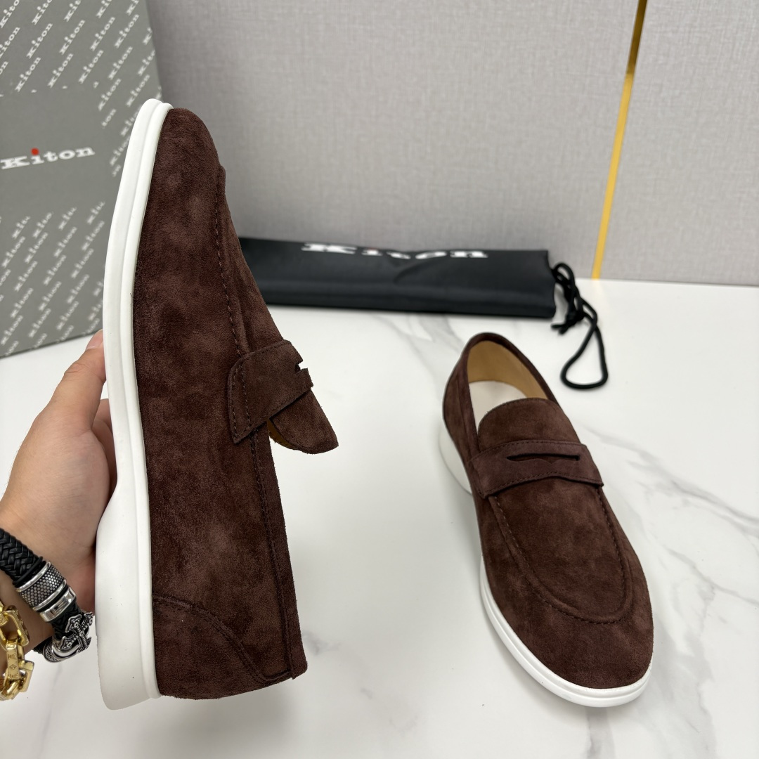 💋💍 Kito*n 新品   男士老钱风乐福鞋   鞋面采用高丝光磨砂牛皮设计，磨砂皮细腻软糯，Kito