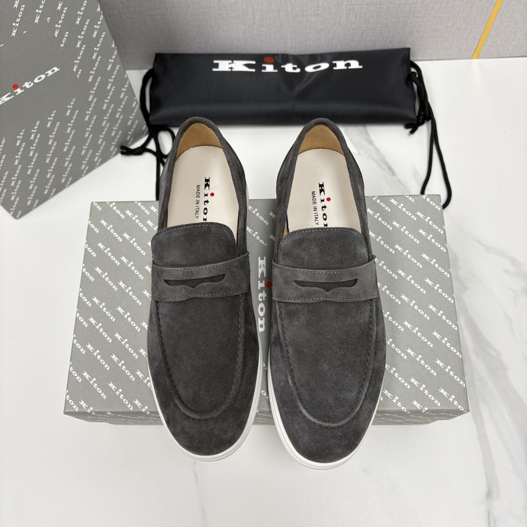 💋💍 Kito*n 新品   男士老钱风乐福鞋   鞋面采用高丝光磨砂牛皮设计，磨砂皮细腻软糯，Kito