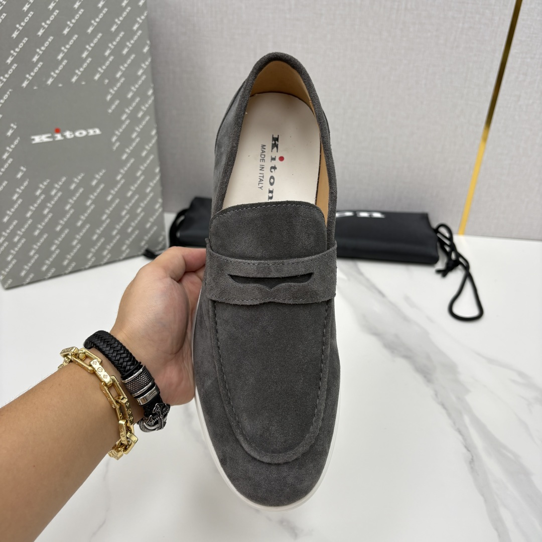 💋💍 Kito*n 新品   男士老钱风乐福鞋   鞋面采用高丝光磨砂牛皮设计，磨砂皮细腻软糯，Kito