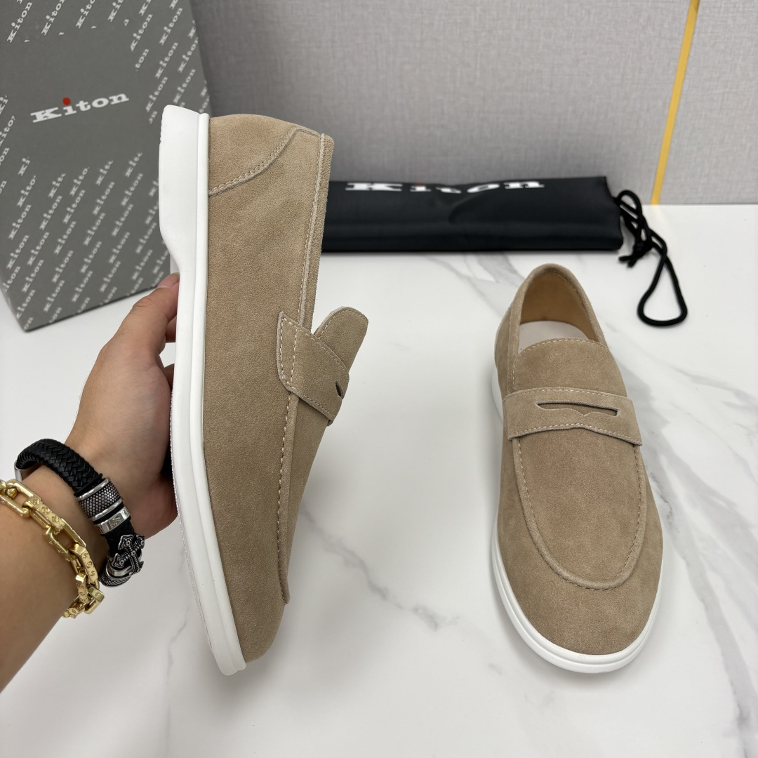 💋💍 Kito*n 新品   男士老钱风乐福鞋   鞋面采用高丝光磨砂牛皮设计，磨砂皮细腻软糯，Kito