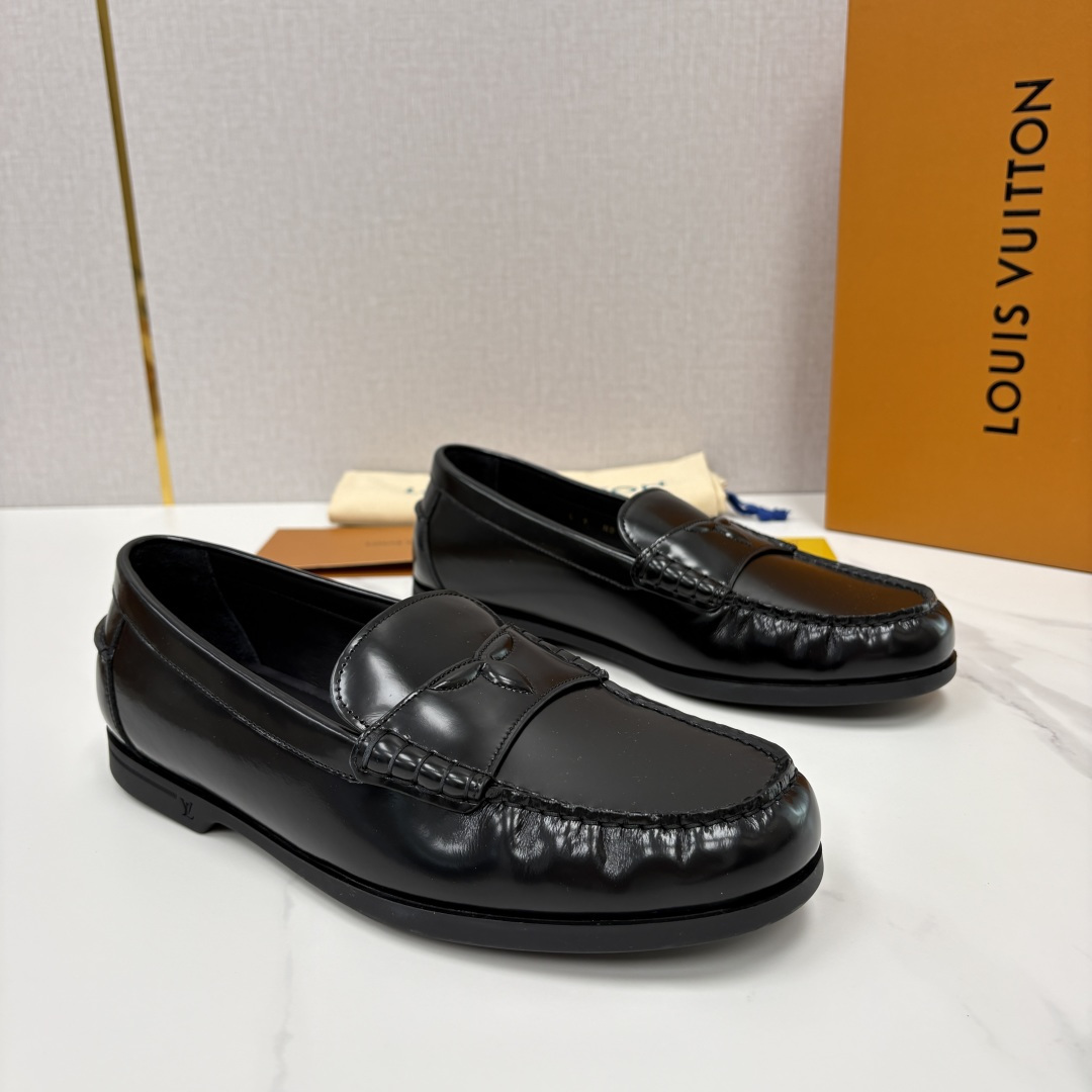 💋💍L 家新品 LOU*S  VUITTO*  新品男士休闲乐福鞋    甄选进口开边珠牛皮/反绒牛皮制