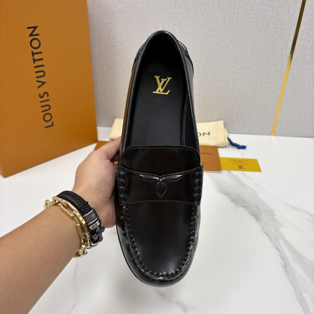 💋💍L 家新品 LOU*S  VUITTO*  新品男士休闲乐福鞋    甄选进口开边珠牛皮/反绒牛皮制