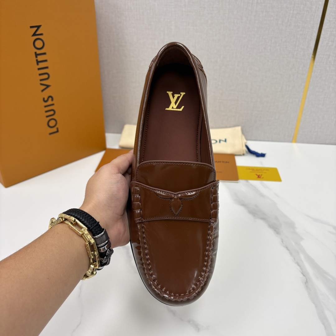 💋💍L 家新品 LOU*S  VUITTO*  新品男士休闲乐福鞋    甄选进口开边珠牛皮/反绒牛皮制